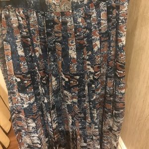 Printed Pleated Midi skirt